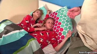 Doppeltes Vergnügen, Doppelter Spaß: Zwei Teenie-Pov-Handjobs