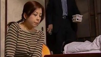 Reife Japanische Ehefrau Und Ehemann Erkunden Ihre Liebe Zum Cuckoldry In Hd