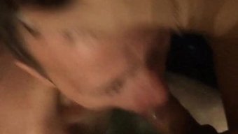 Teenager (18+) Ftm Wird Von Jungem Mann Dominiert
