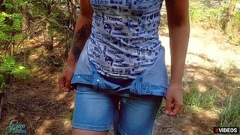 Öffentliche Masturbation Mit Einer Erwischten Milf