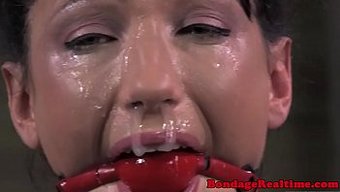 Wenona, Eine Bdsm-Sub, Leidet Unter Elektrischer Folter.
