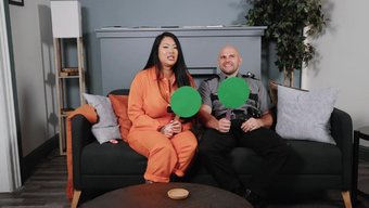 Uniformierte Hotties Nicole Kitt Und Ihre Freundinnen In Einer 3-Mädchen-Actionszene
