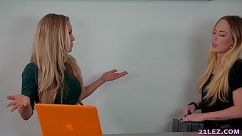 Carter Cruise Und Nicole Aniston Erkunden Ihre Lesbischen Wünsche In Diesem Dampfenden Video