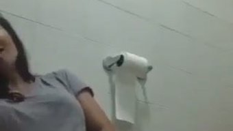Enge Muschi Wird Nass Auf Watssap2