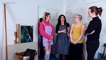 Ein Einblick In Die Welt Des Bdsm Mit Einem Devoten Mädchen, Das In Stein Gemeißelt Wurde.