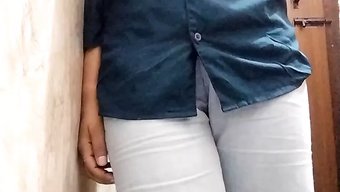 Indische Amateur-Teenagerin Masturbiert Mit Fingern Und Spielzeugen